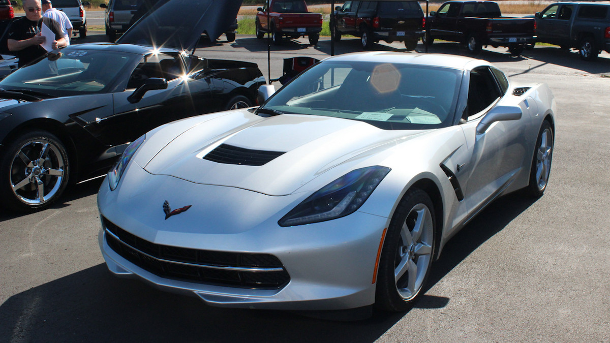 Click to Enlarge-Esc to Close Corvette Generations/C7/C7 2015 Silver b.jpg